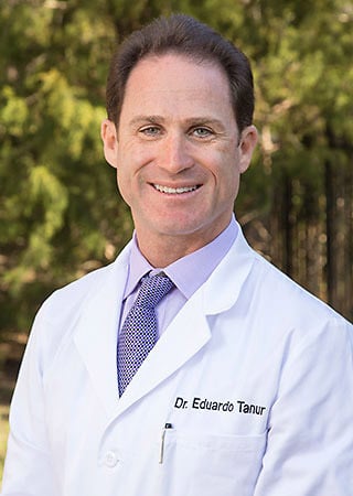 Periodontist Eduardo Tanur